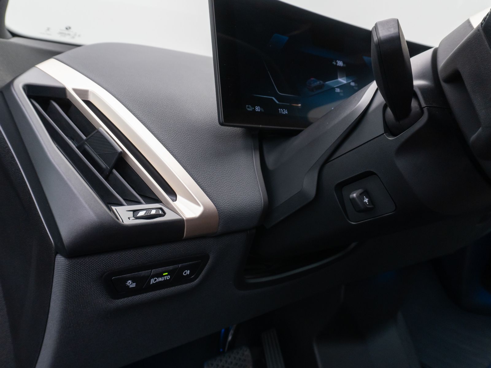 Fahrzeugabbildung BMW iX xD50 360°Laser B&W SoftC SkyLounge DAB 22Zoll