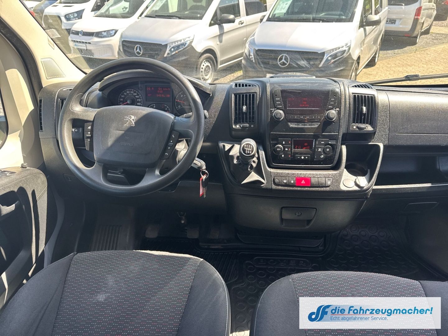 Fahrzeugabbildung Peugeot Boxer Kasten 330 L1H1 Pro BlueHDi 140 Stop&Start