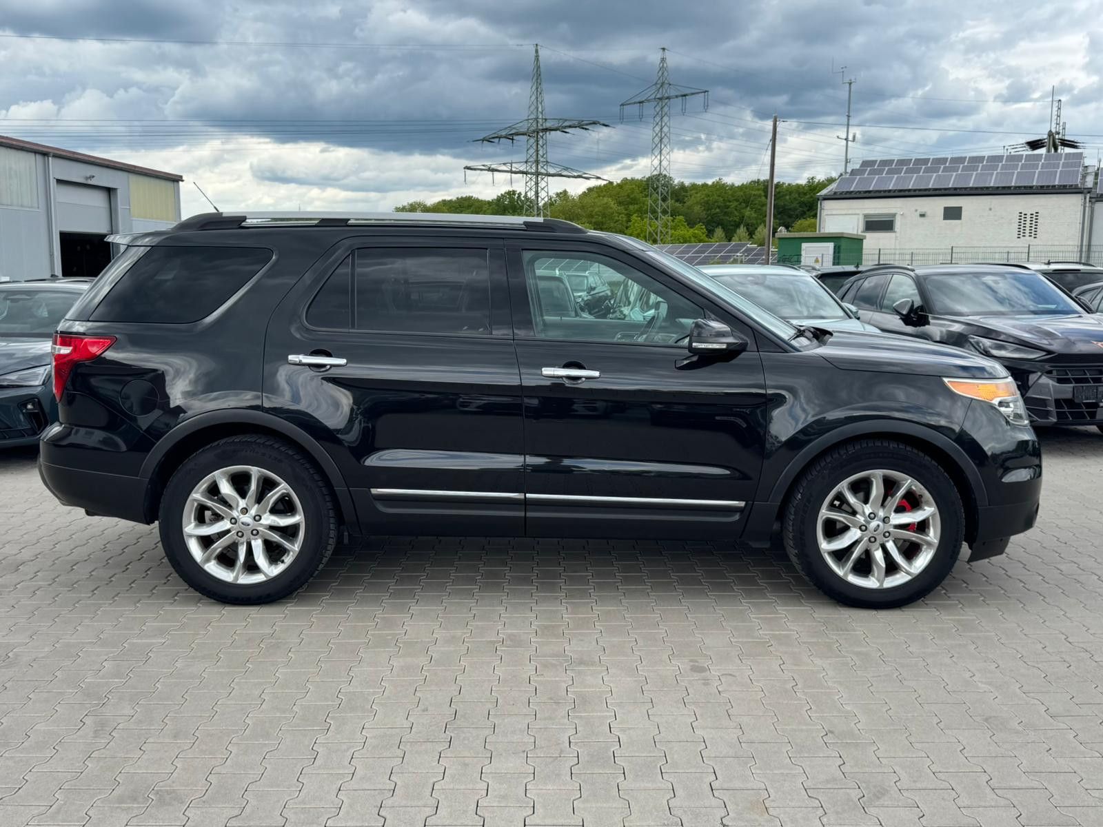 Fahrzeugabbildung Ford Explorer 3,5L 7 SitzerTEMP*KAMERA*PDC*KLIMA