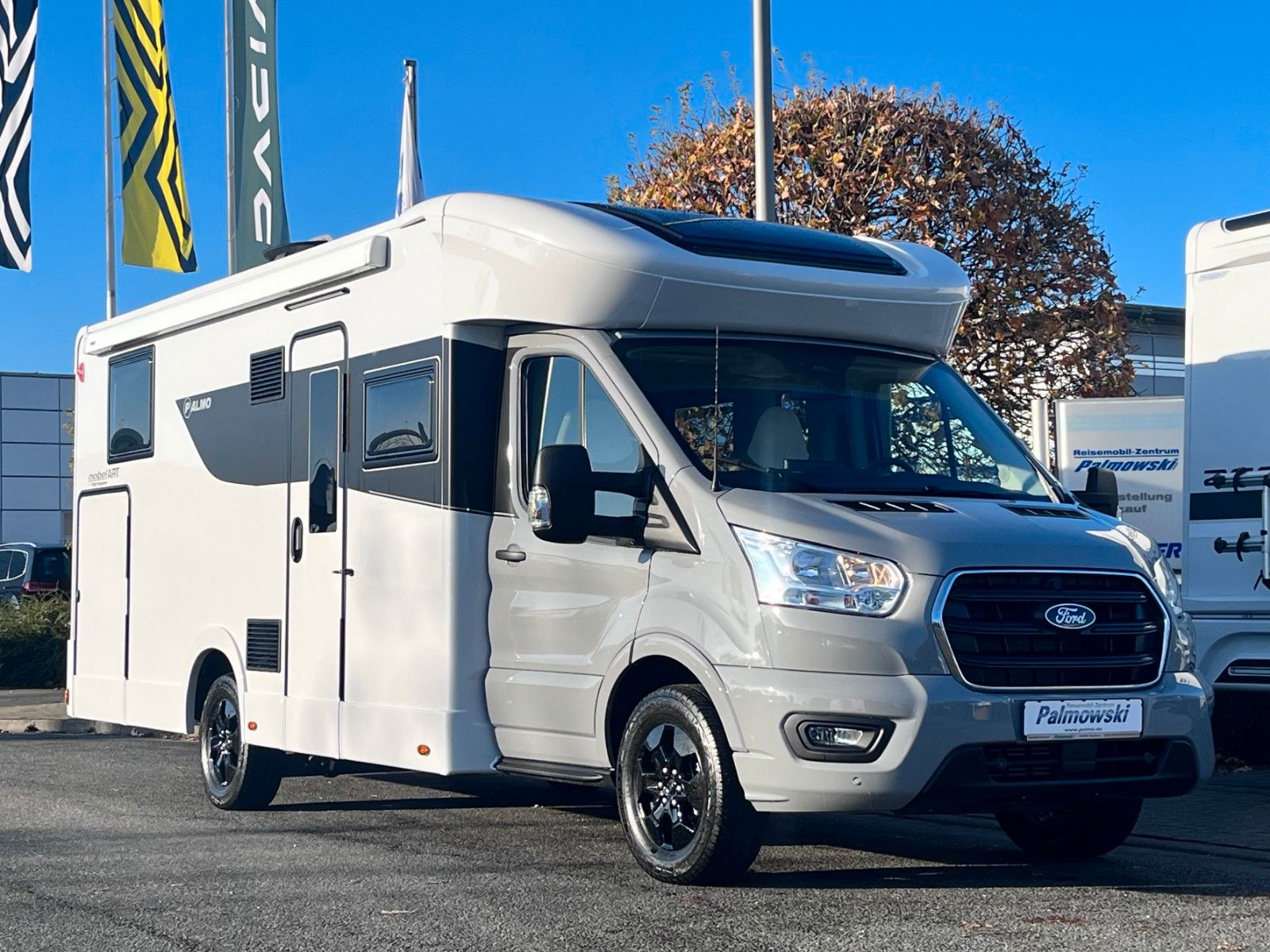 Fahrzeugabbildung NobelART T-7000 - Modell 2026 - Hubbett