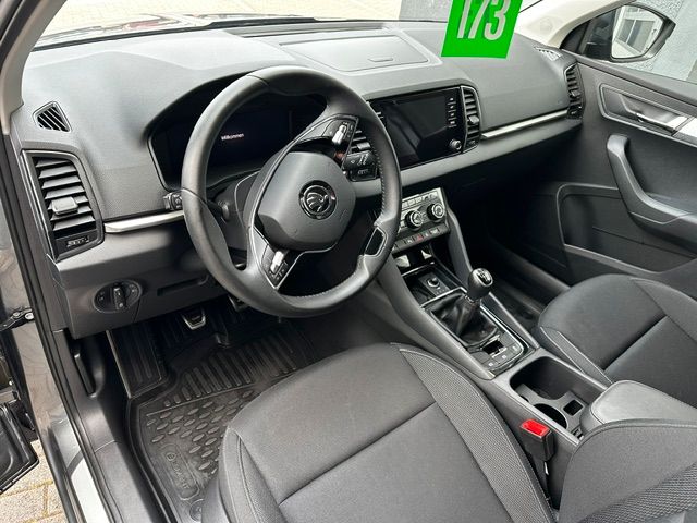Karoq Ambition KAMERA;CARPLAY;PDC;KESSY