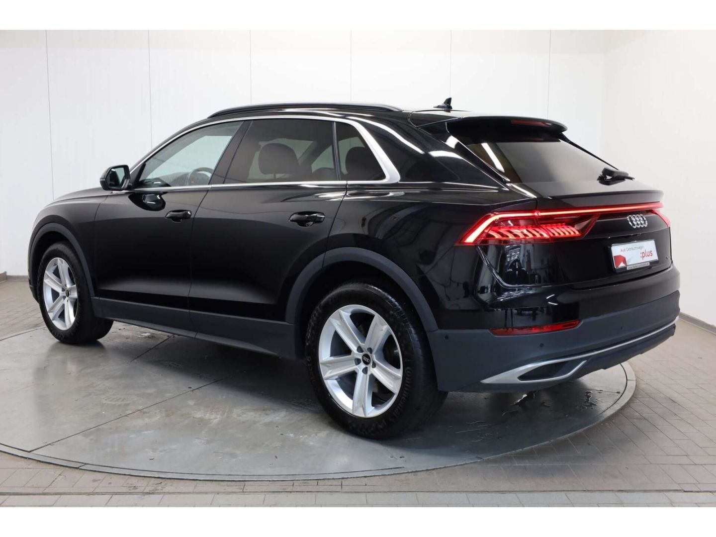 Audi Q8 55 TFSI quattro foto 4