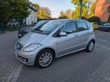 Mercedes-Benz A160 Automatik - Navi - Bluetooth - Sitzheizung - Mercedes-Benz A 160 in Duisburg