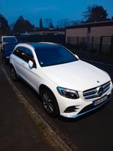 Mercedes-Benz 250d 4Matic Voll AMG Keyless Pano Airmatic 360