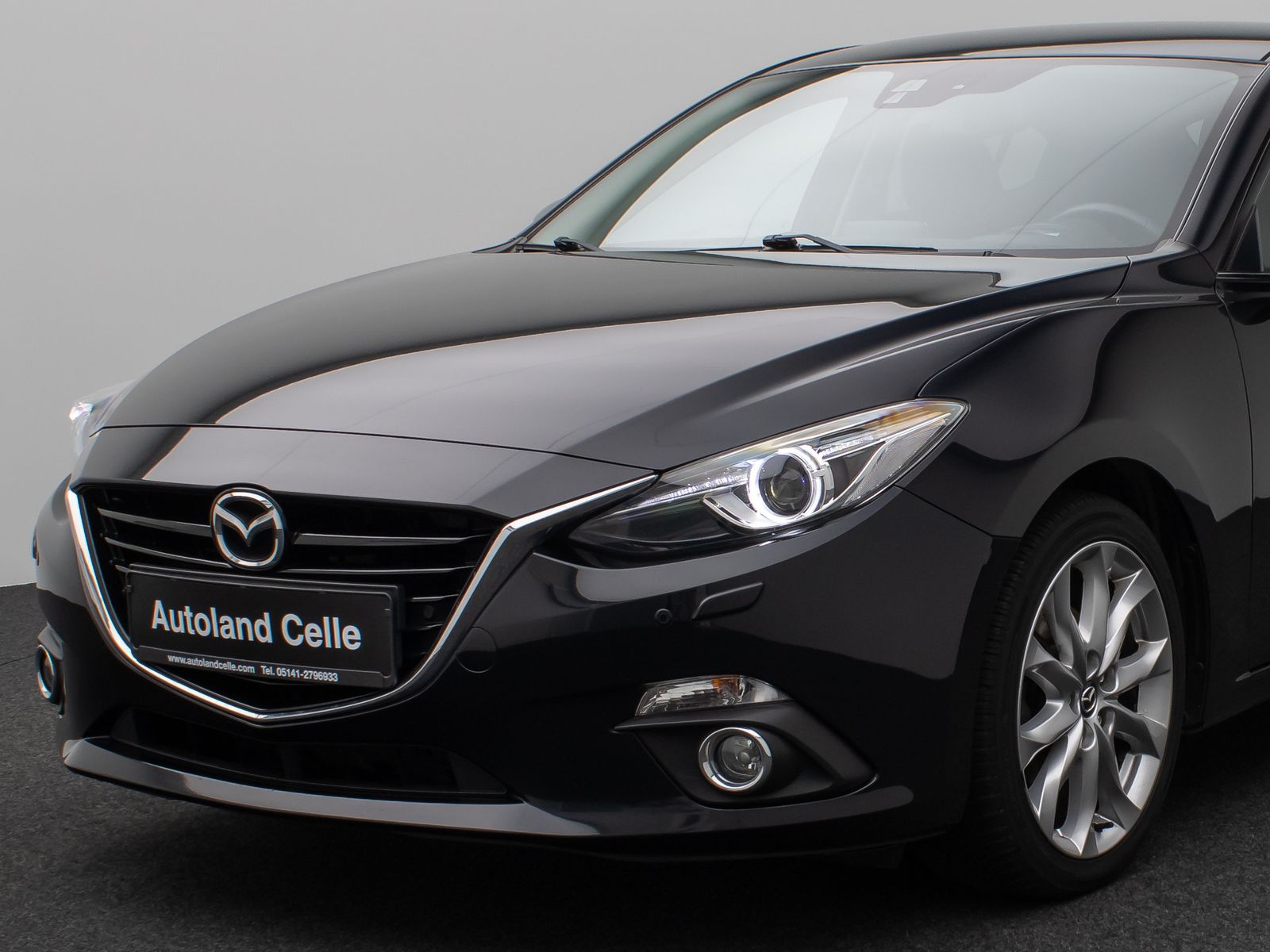 Fahrzeugabbildung Mazda 3 Lim. Sports-Line Kamera Sitzhzg DAB HUD BOSE