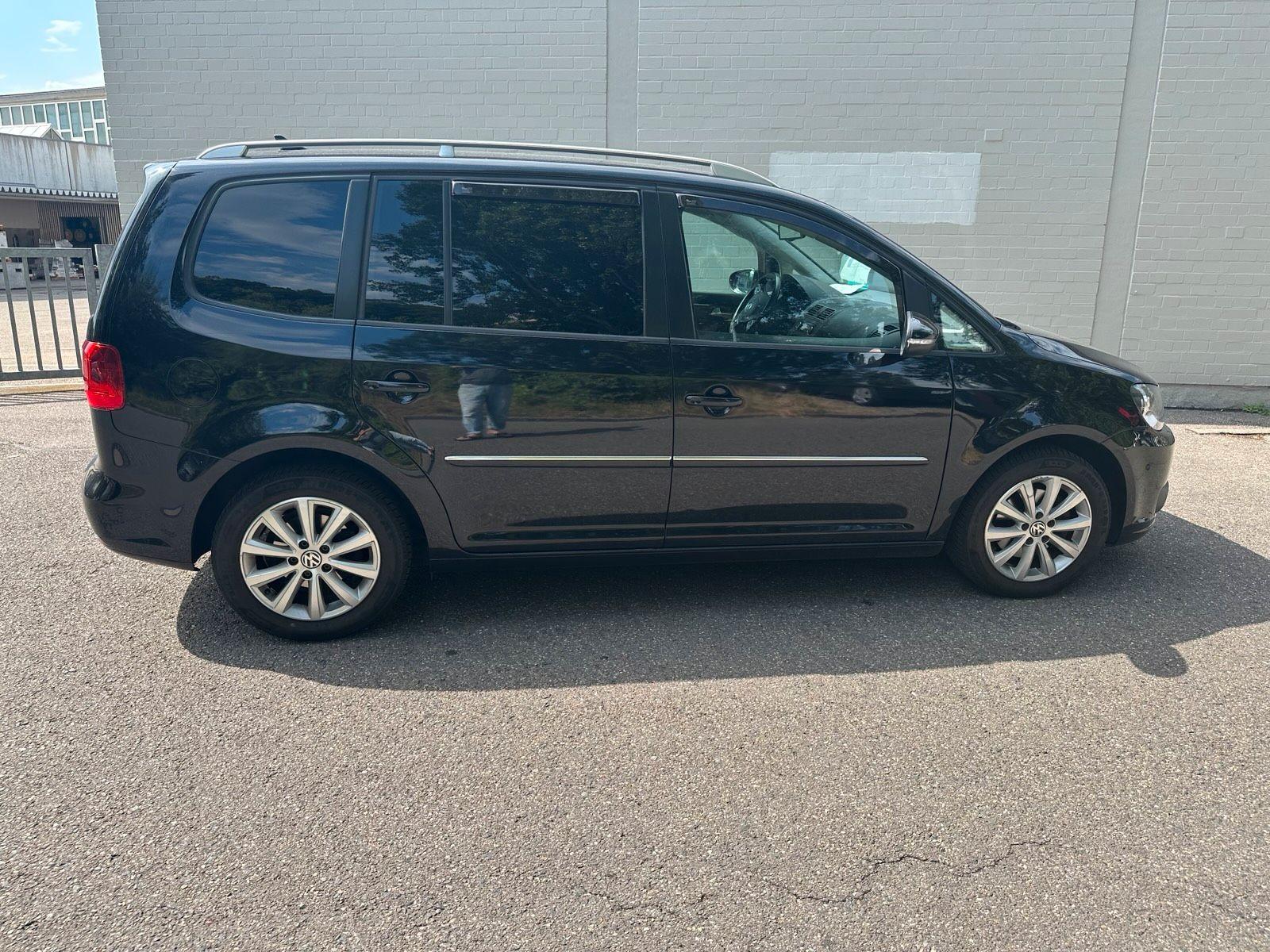 Volkswagen Touran 2011 — engine 140 HP (103kW)
