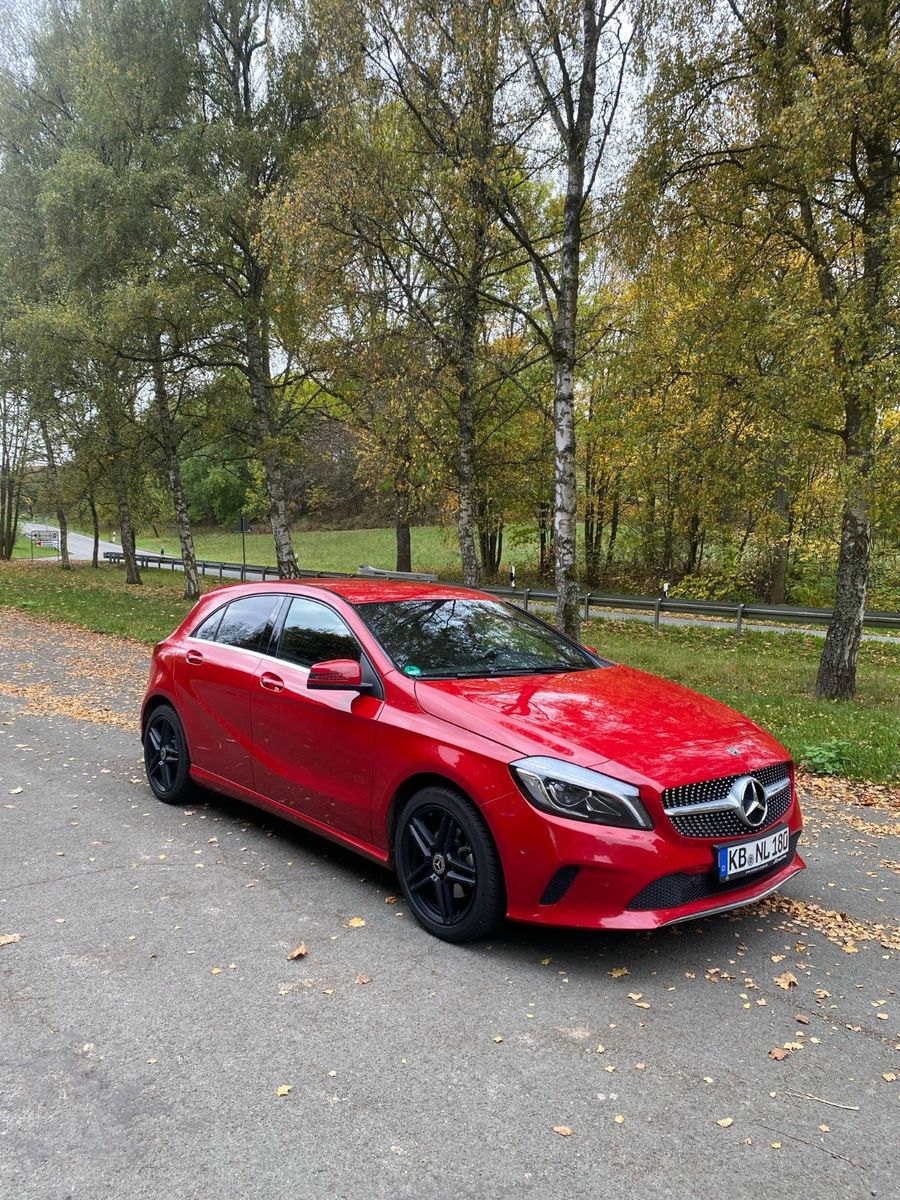MERCEDES-BENZ A 180