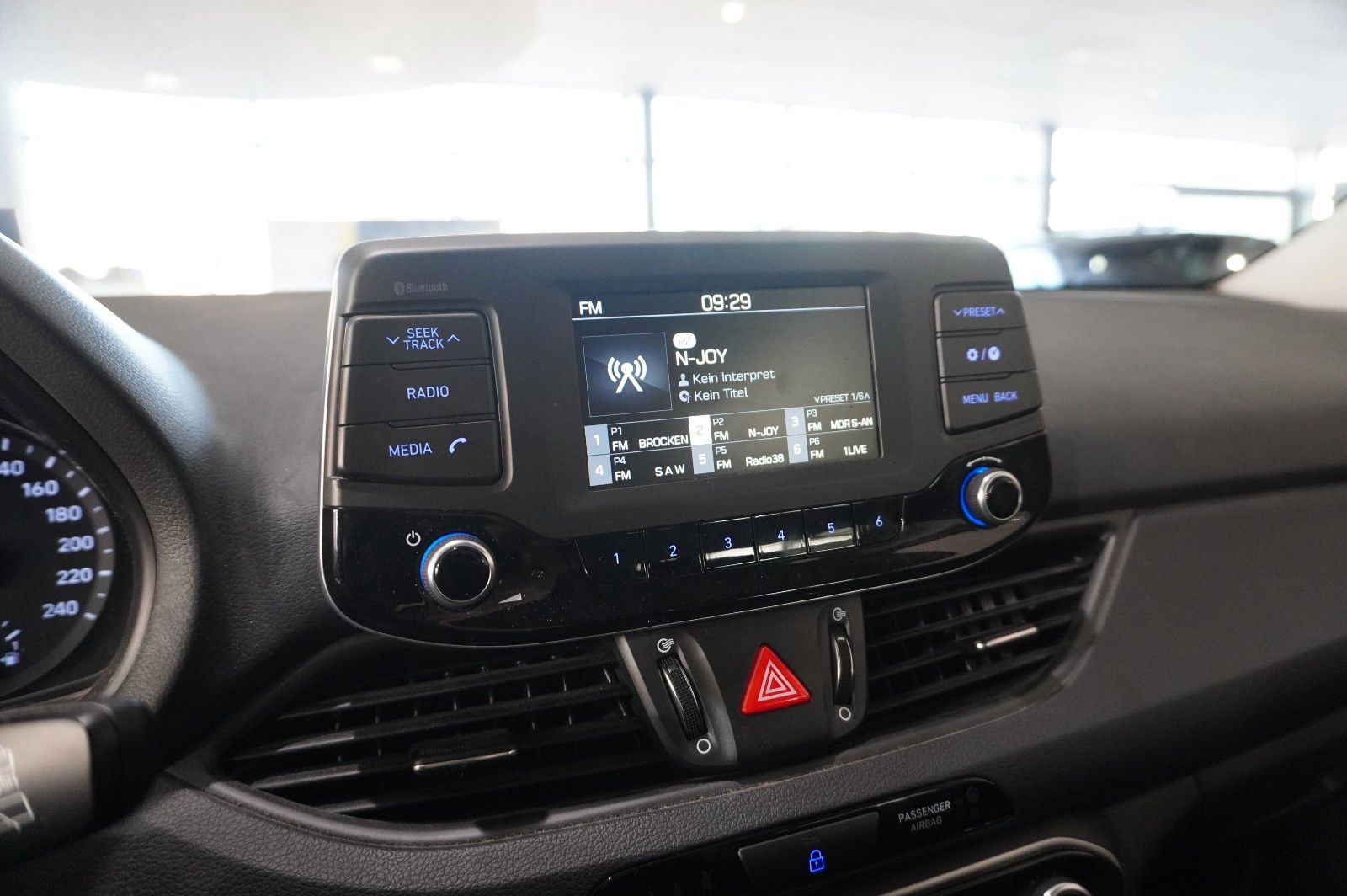 Fahrzeugabbildung Hyundai i30 LIM. 1.0 T-GDI SELECT LED/KLIMA/PDC/TEMP/USB