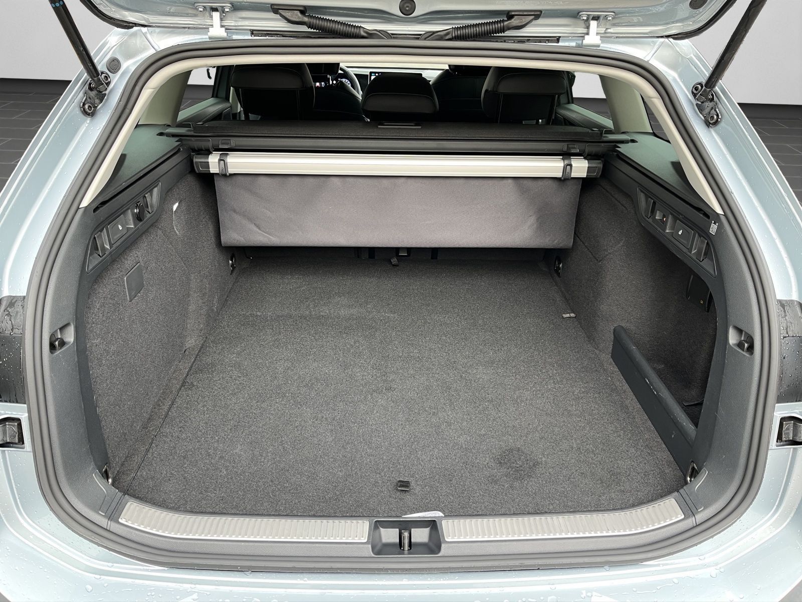 Volkswagen Passat - Bild 16