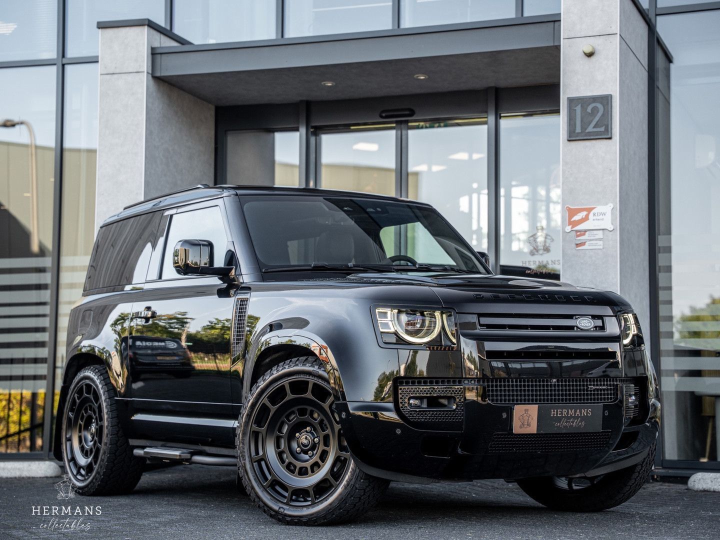 Land Rover Defender 90 3.0 P400 X-Dynamic HSE / Alcantara /