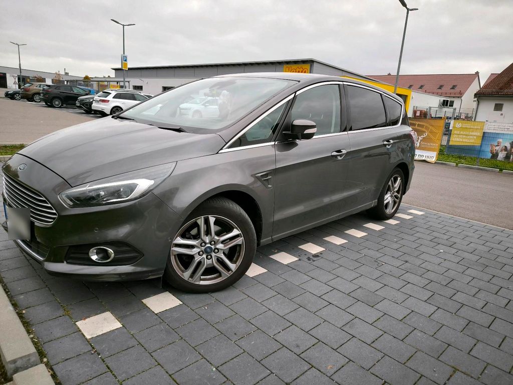 Image of Ford S-Max
