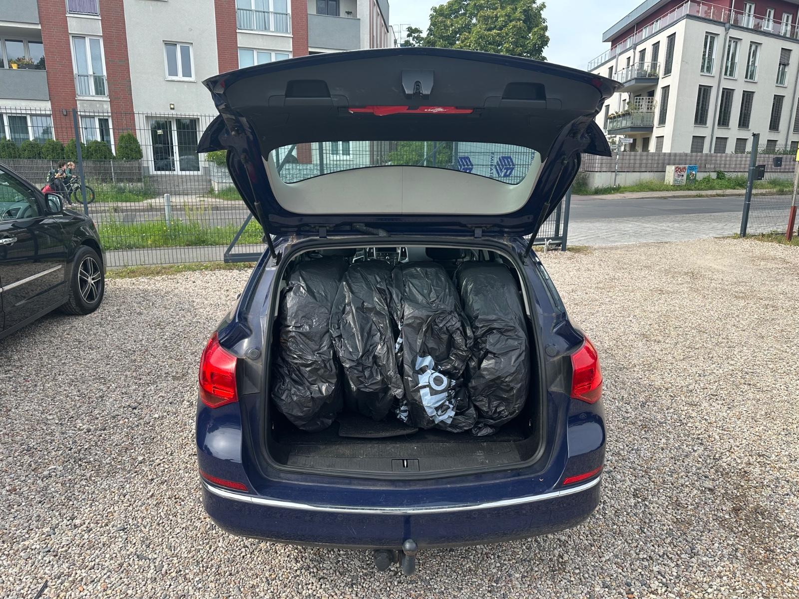 Opel Astra 2015 — photo 19