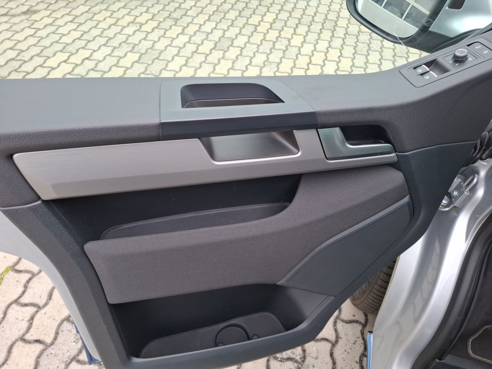 Fahrzeugabbildung Volkswagen T6 Multivan TDI Generation-Six DSG 4M STH AHK LE