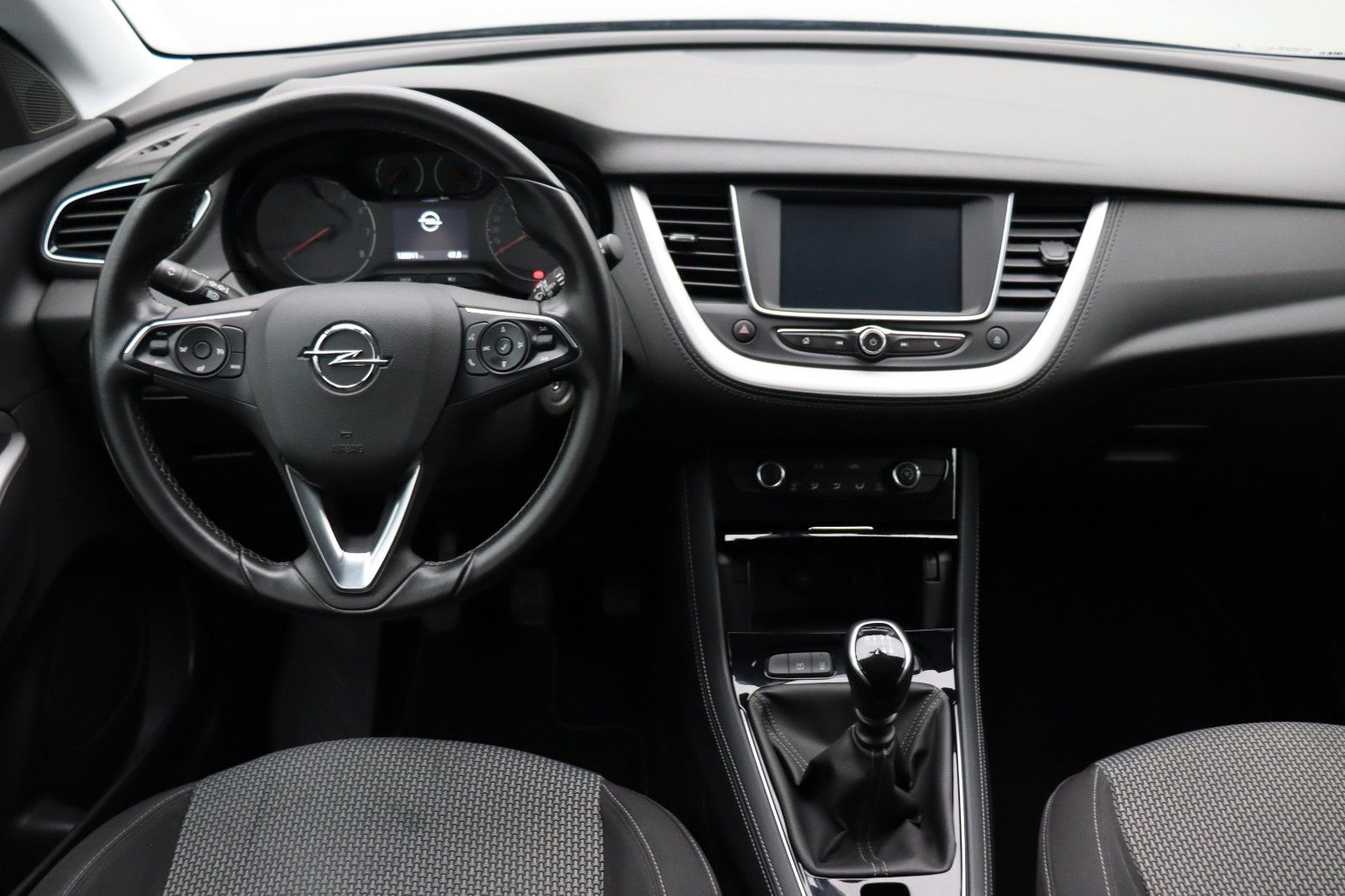 Fahrzeugabbildung Opel Grandland 1.2 Edition