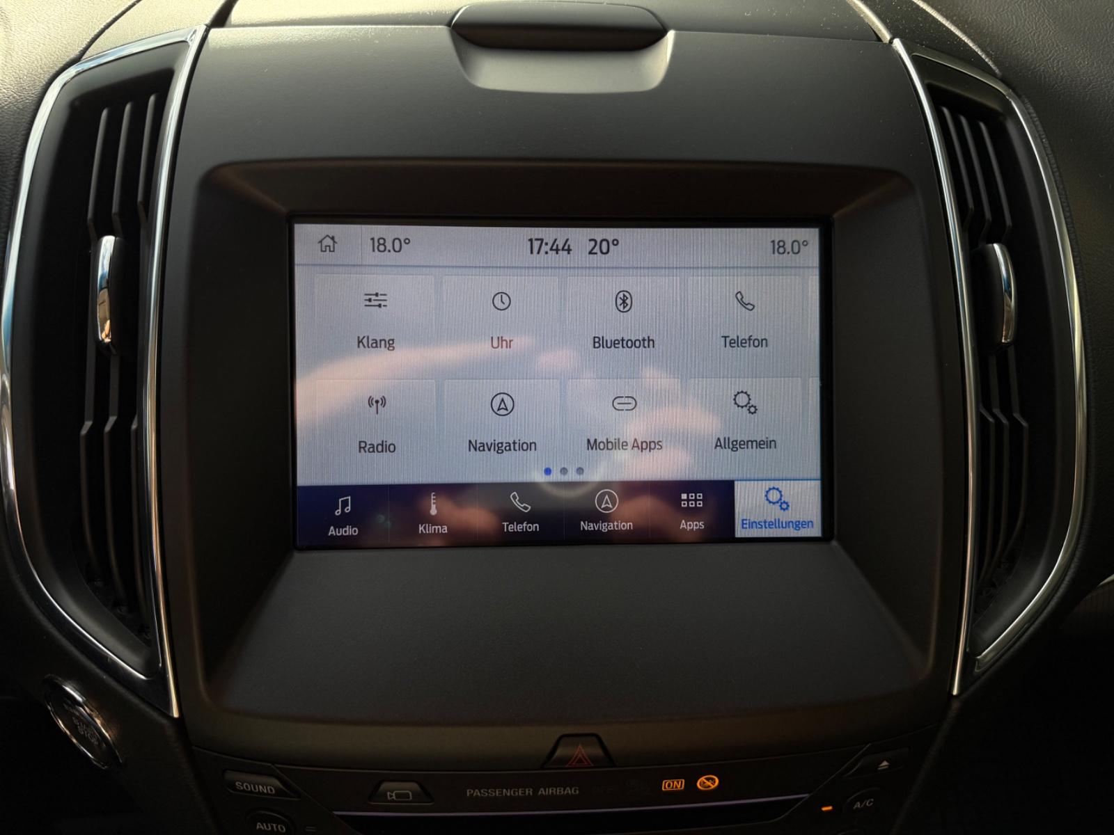 Ford Edge Titanium 4x4/AHK/ACC/Lane/App/SHZv+h/elKlap