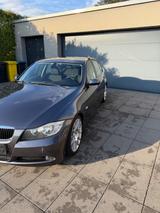 BMW 318i - - BMW 318 aus 2007: 318i