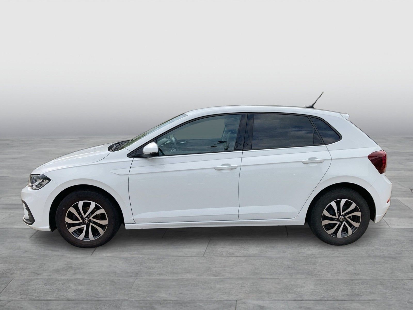 Fahrzeugabbildung Volkswagen Polo TSI Active DSG LED Navi ACC PDC SH