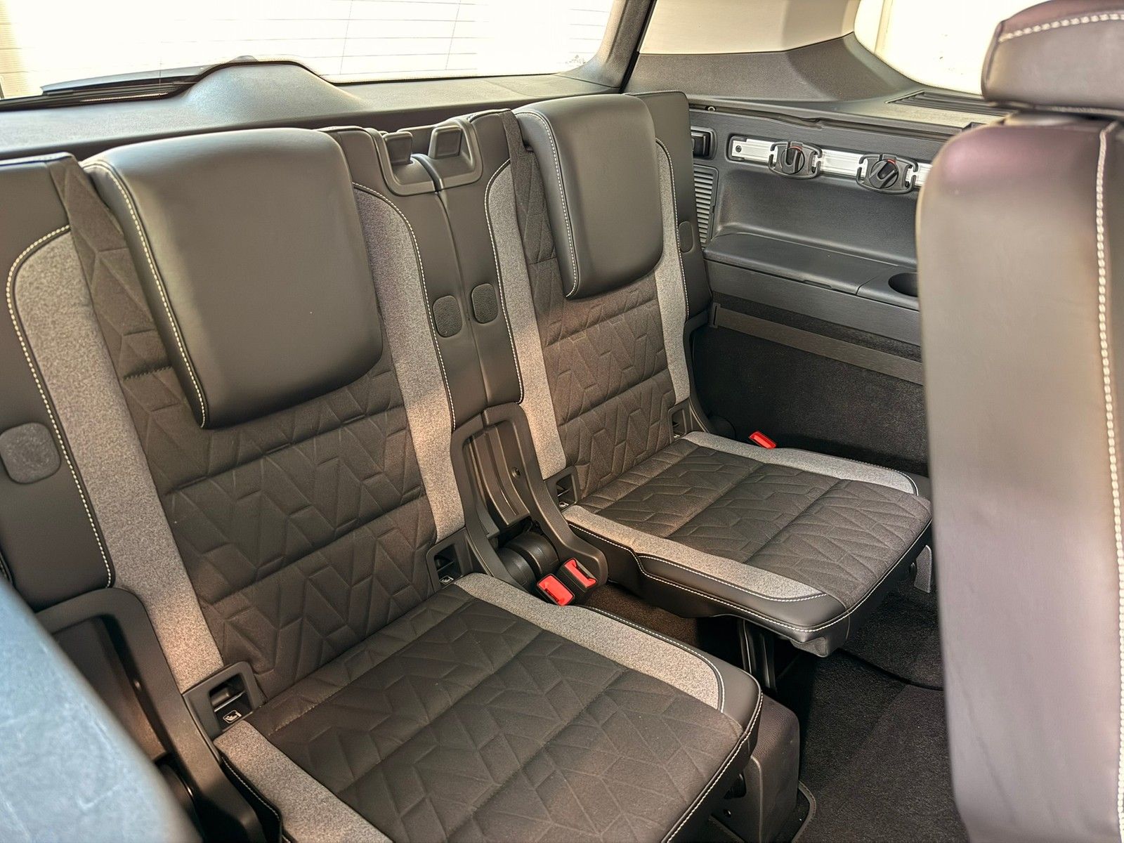 Fahrzeugabbildung Volkswagen Touran Goal 1,5 TSI DSG + ACC + Navigation + AHK