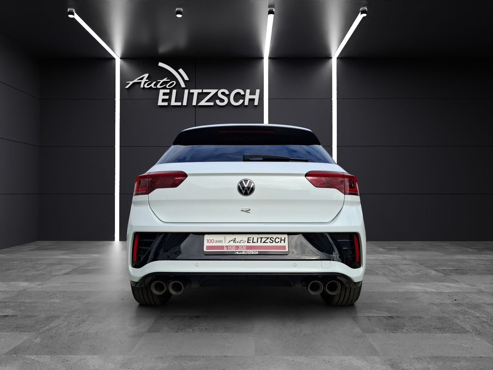 Fahrzeugabbildung Volkswagen T-Roc R 4M Matrix Navi Akrapovic Pano AID ACC RF