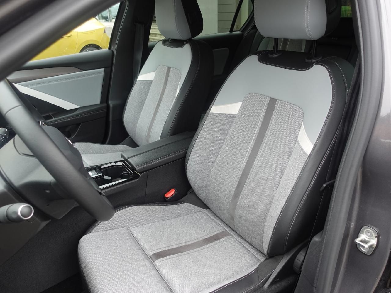 Fahrzeugabbildung Opel Astra L Lim. 1,2 Elegance