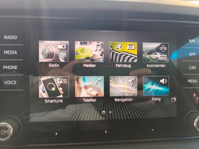 Karoq Style 1.5 TSI DSG*AHK*APP*el.Heckklappe*SH