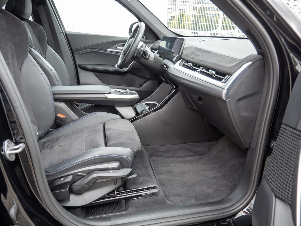 BMW X1 sDrive 18i M-Sport AHK PANO KAM LED NAVI SHZG foto 9