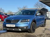 Skoda Octavia Combi Scout 4x4 DSG AHK NAVI CARPLAY - Skoda: Combi Scout