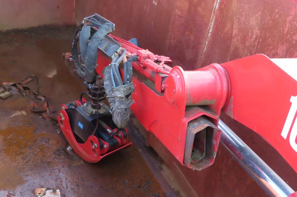 Fahrzeugabbildung Andere Krancontainer HMF 1063