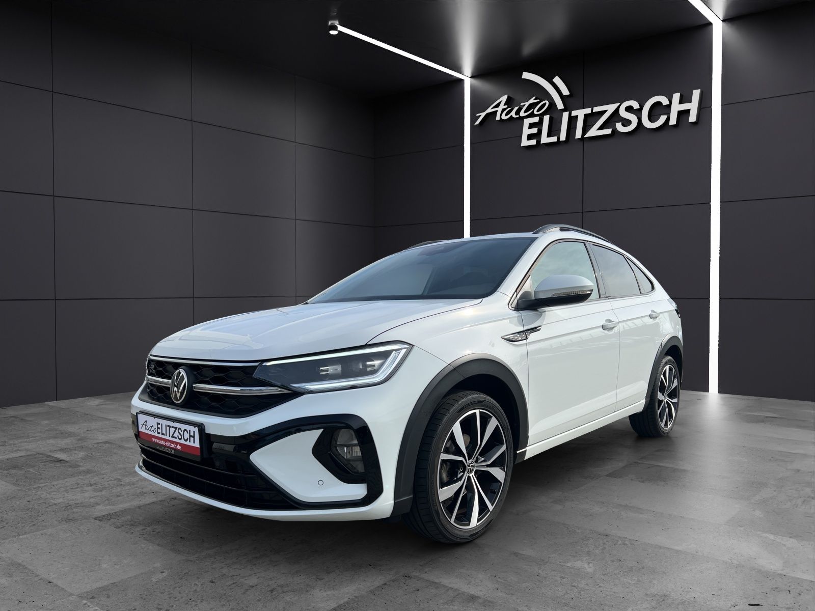 Fahrzeugabbildung Volkswagen Taigo R-Line TSI DSG IQ.Light ACC SHZ RearView N