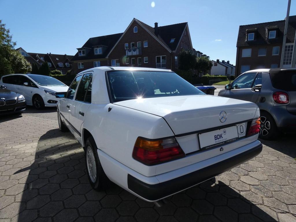 Mercedes-Benz E 260