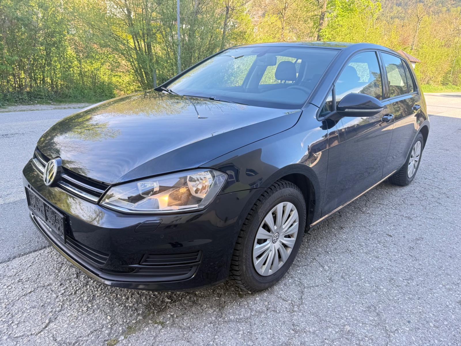 Volkswagen Golf VII Lim. Trendline BMT
