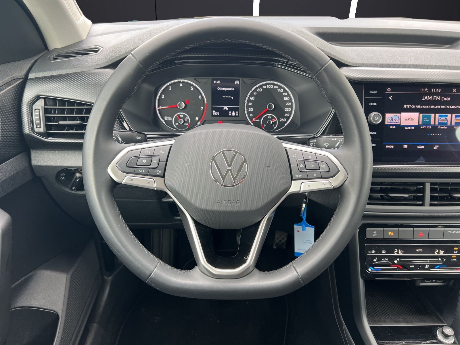 Fahrzeugabbildung Volkswagen T-Cross Life TSI LED ACC SHZ PDC WeConnect