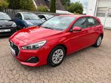 Hyundai i30 1.4 Pure - Hyundai i30: Pure