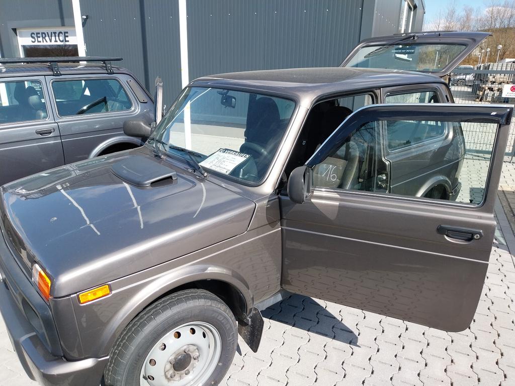 Lada Urban