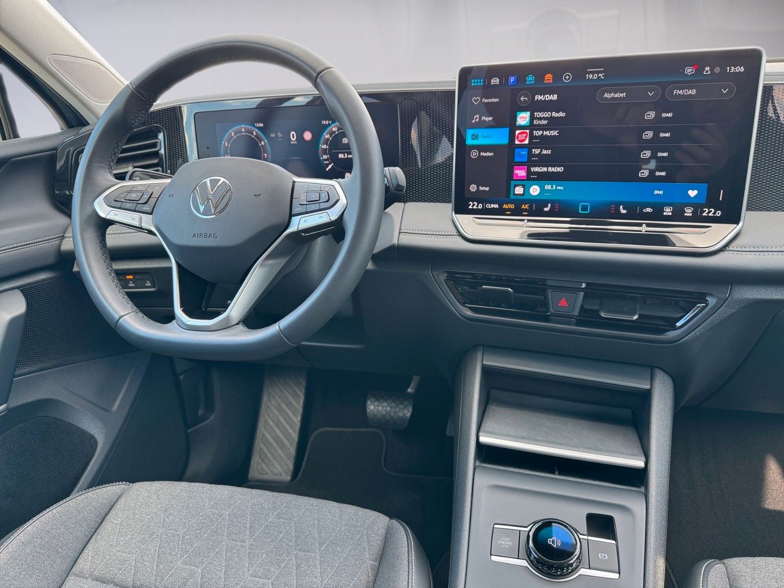 Fahrzeugabbildung Volkswagen Tiguan 1.5 eTSI Life