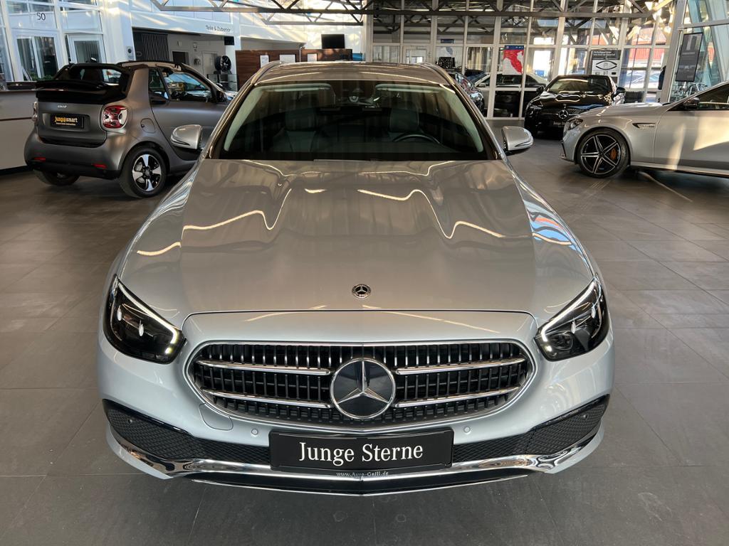 Mercedes-Benz E 300 T de MBUX Widescreen Kamera Avantgarde