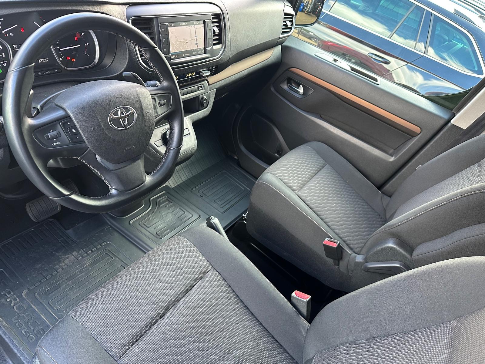 Toyota Proace Verso 2.0 D L2H1 8-Sitzer NAV+360°+ACC