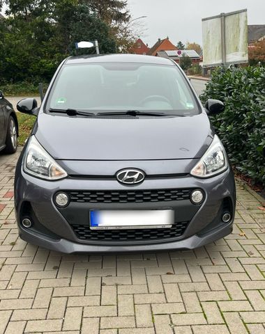 Hyundai i10 Passion mit NAVI, Lenkradheizu...