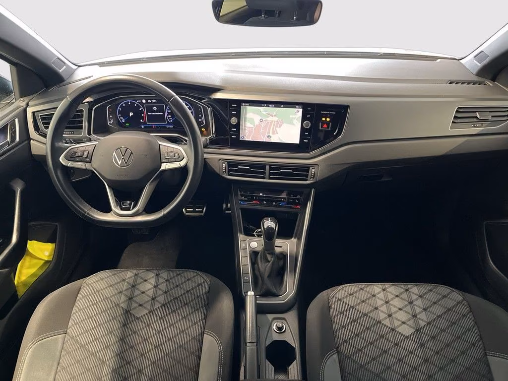 Volkswagen Taigo 1.5 TSI DSG R-Line AHK Navi LED ACC RFK