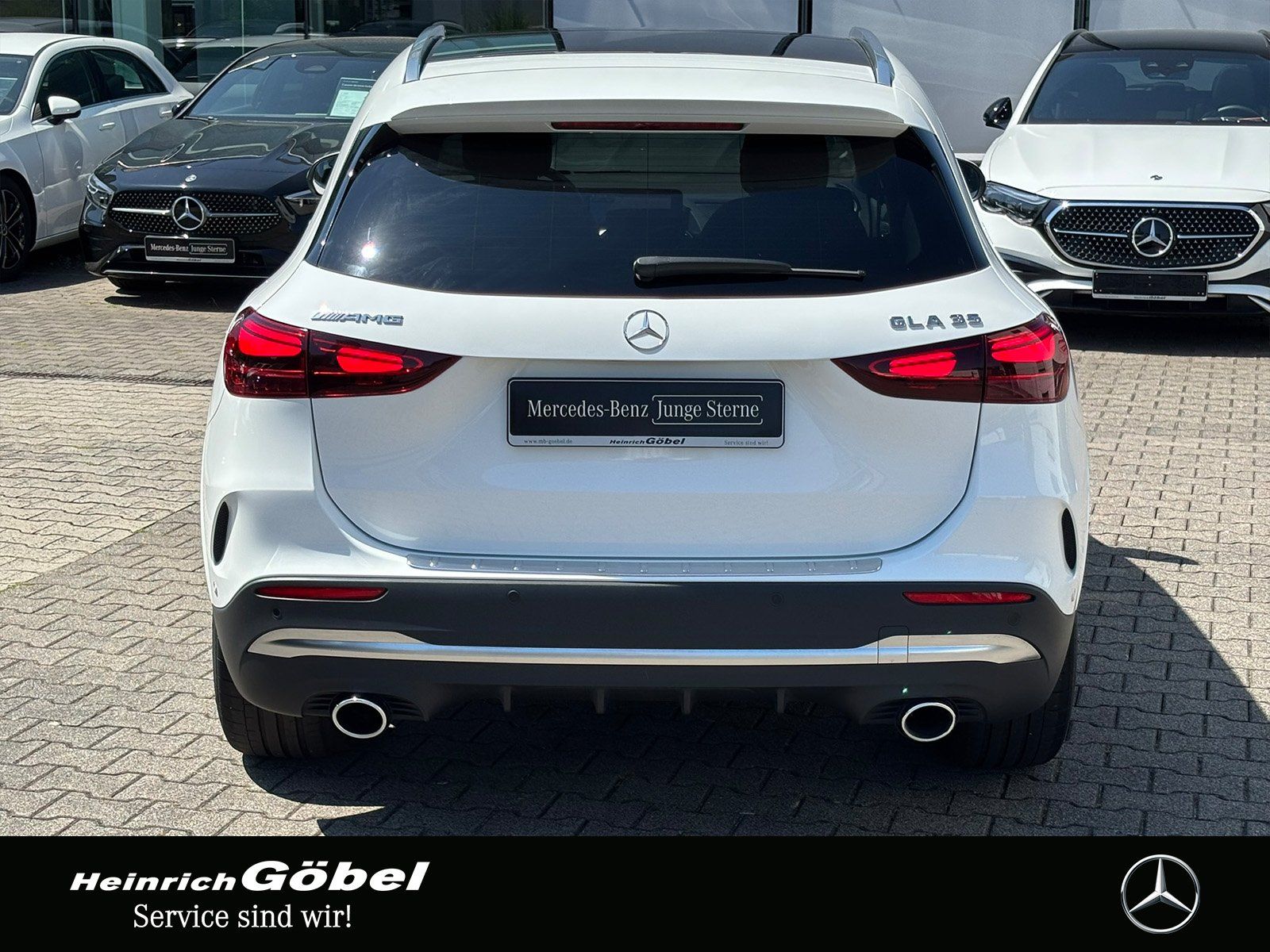 Fahrzeugabbildung Mercedes-Benz AMG GLA 35 4M*HUD*PANO*MEMORY*360°KAMERA*21ZOLL