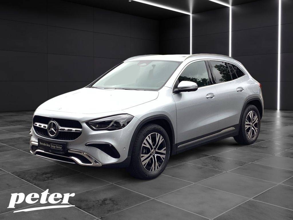 Mercedes-Benz GLA 200 PROGRESSIVE+18''+MBEAM+7G+AHK+KEYLESS+36