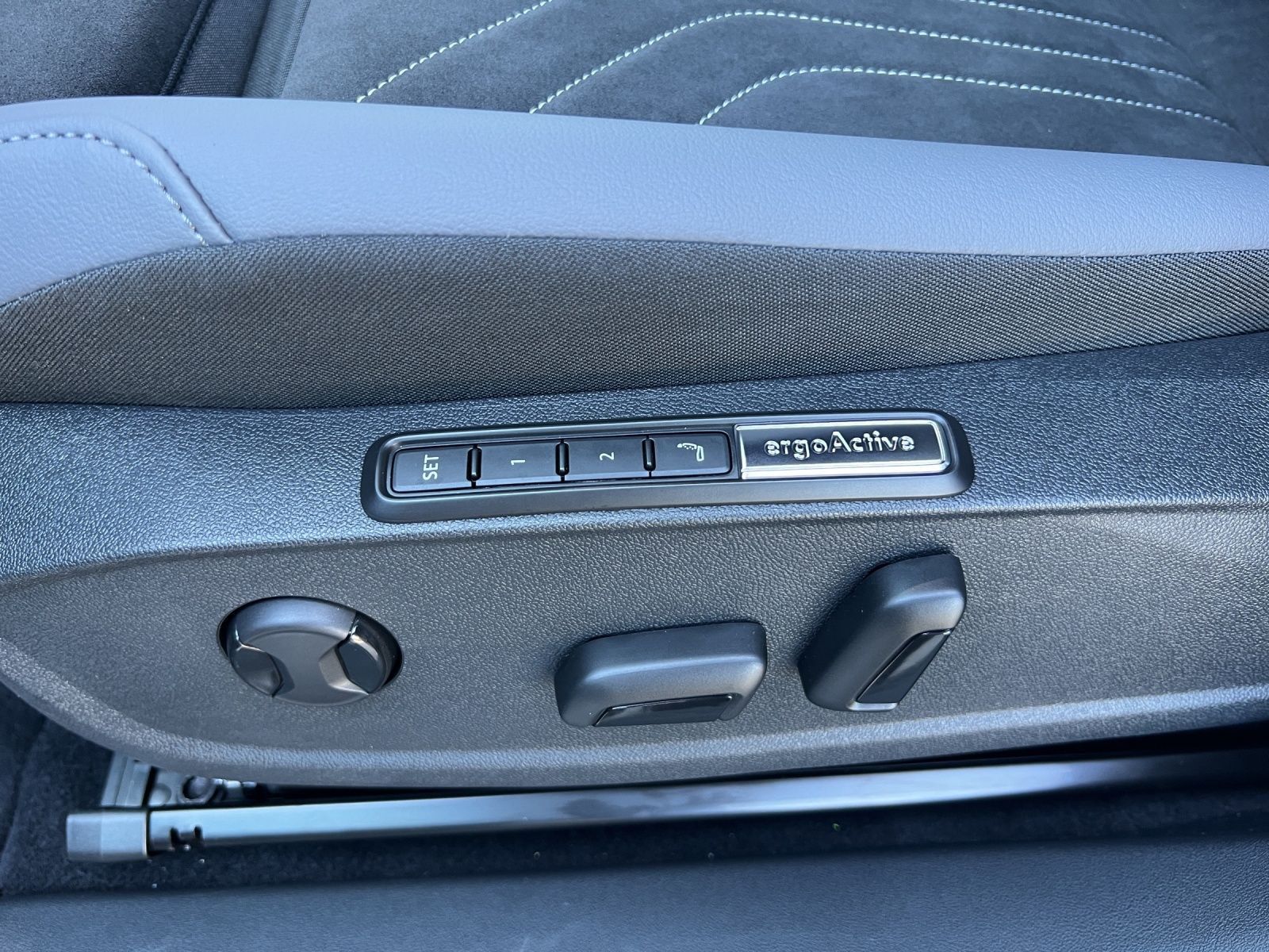 ID.4 Pro 210 kW (286 PS) 79 kWh 1-Gang-Automatik