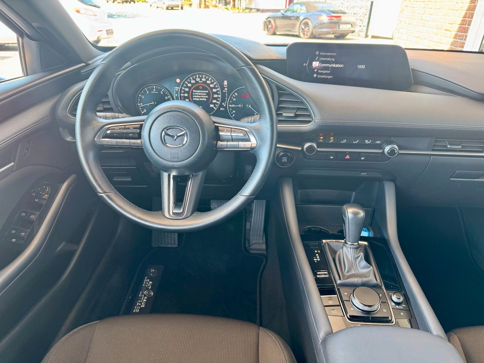 Fahrzeugabbildung Mazda 3 Limousine Autom. Navi/LED/HUD/Bluetooth