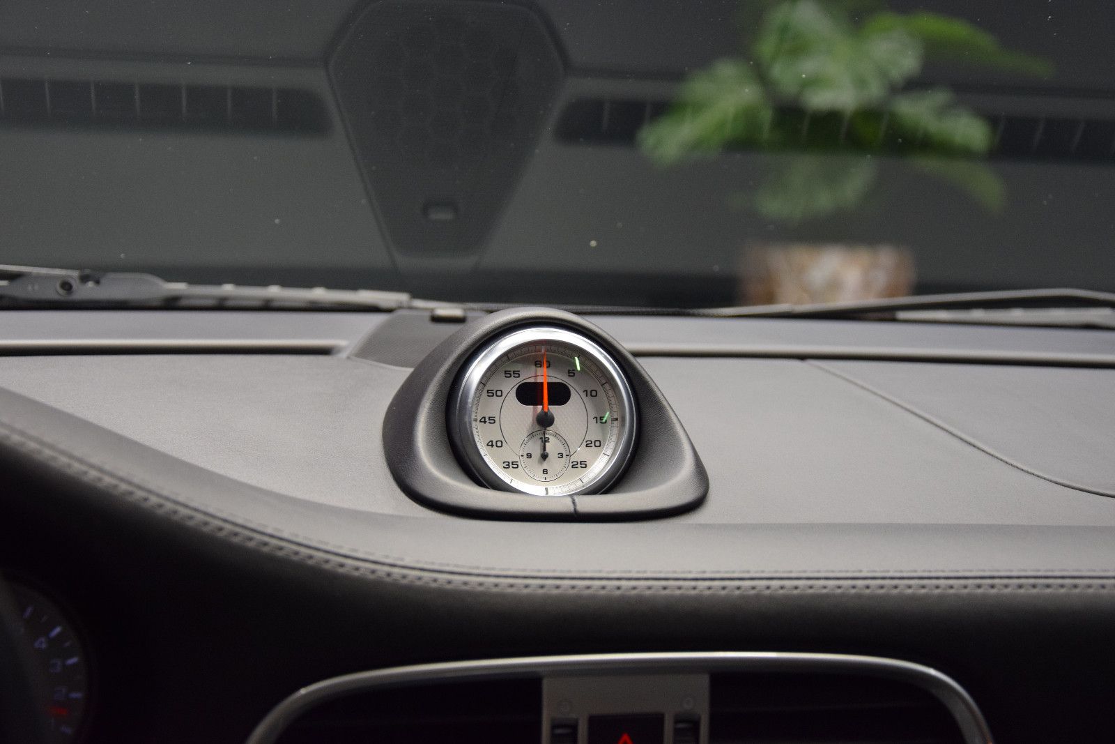 Fahrzeugabbildung Porsche 911 Carrera 4 S Coupe Leder Navi PDC SSD 19 ``