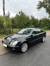 Mercedes-Benz E 320 4MATIC ELEGANCE Benzin, 6 Zyl., Leder, SD - Mercedes-Benz E 320 Gebrauchtwagen in Hamburg