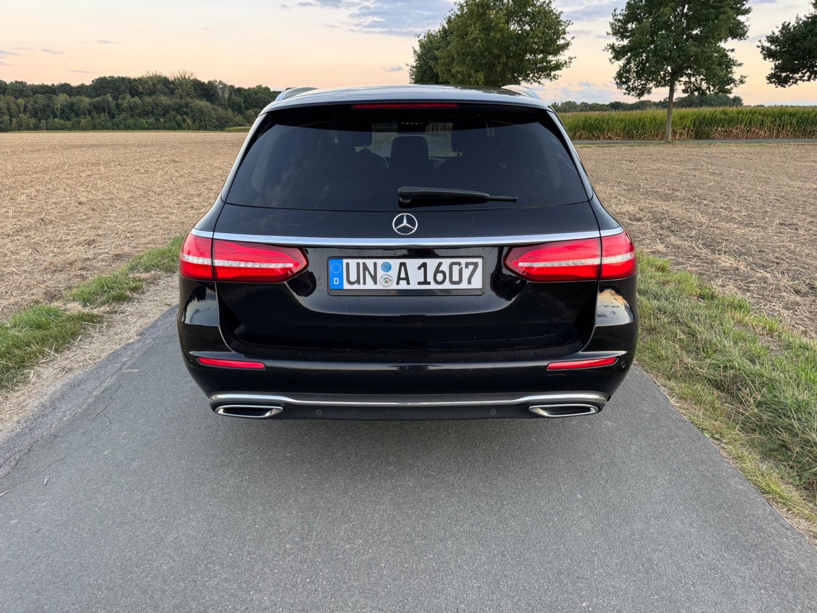 Mercedes-Benz E 220 d 4MATIC T-Modell | Exclusiv
