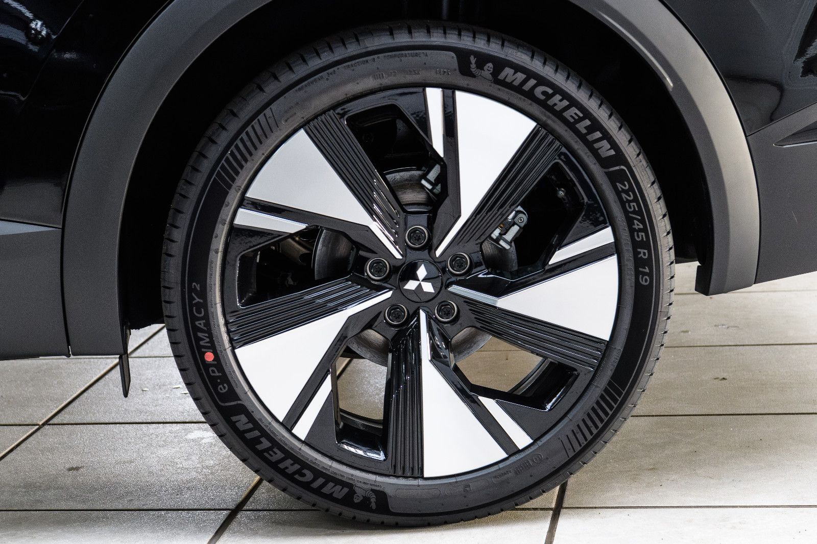 Fahrzeugabbildung Mitsubishi Grandis 1.8  *intro Edition