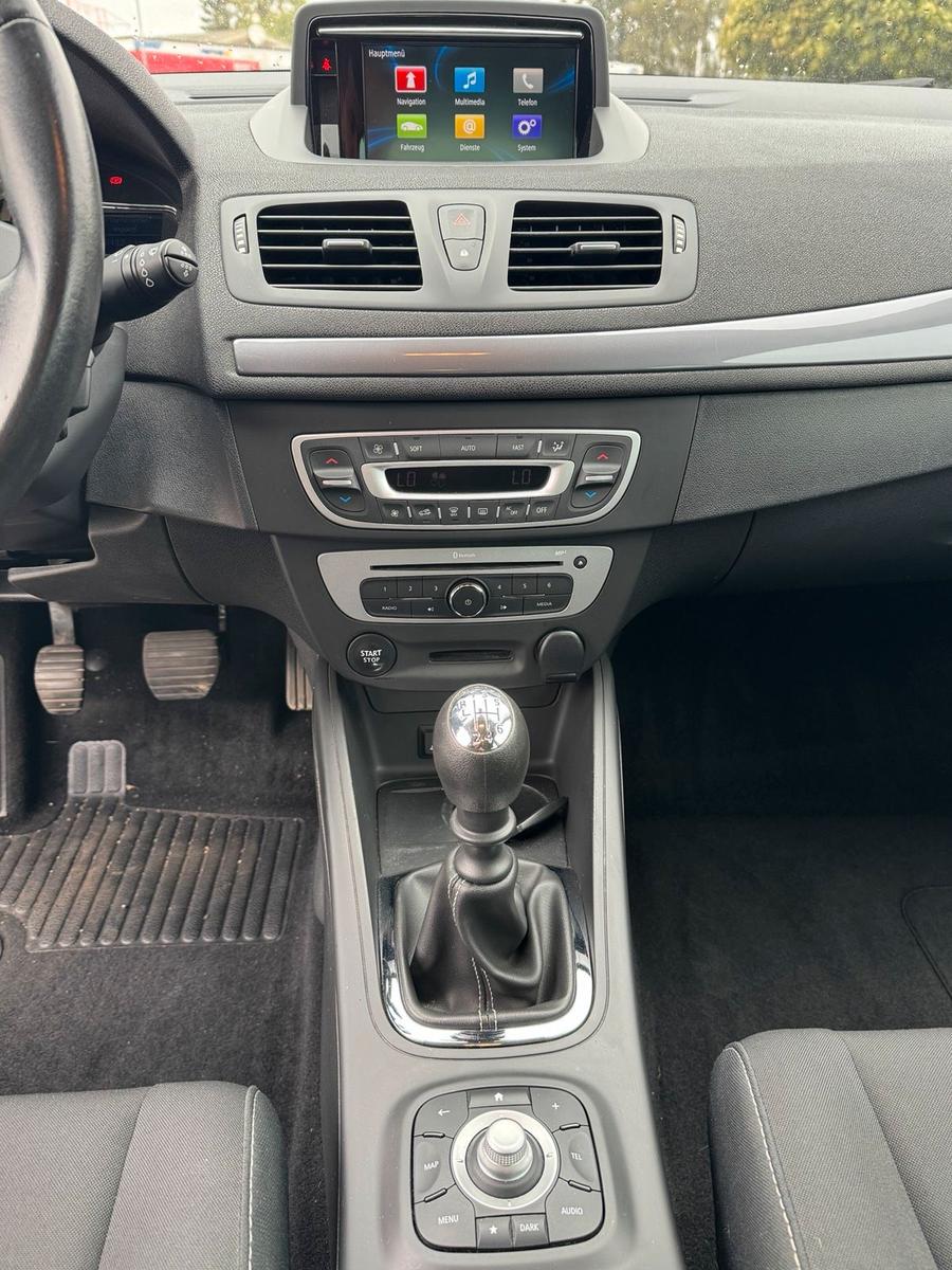 Renault Megane 2015 — photo 9