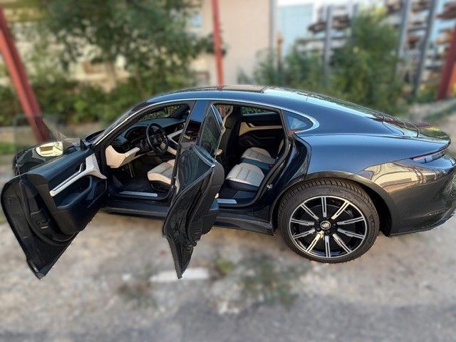 Image of Porsche Taycan
