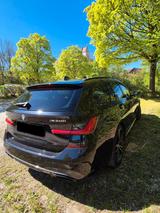 BMW M340i xDrive Touring Laser Pano AHK HK HUD Leder - BMW M340i mit Schiebedach